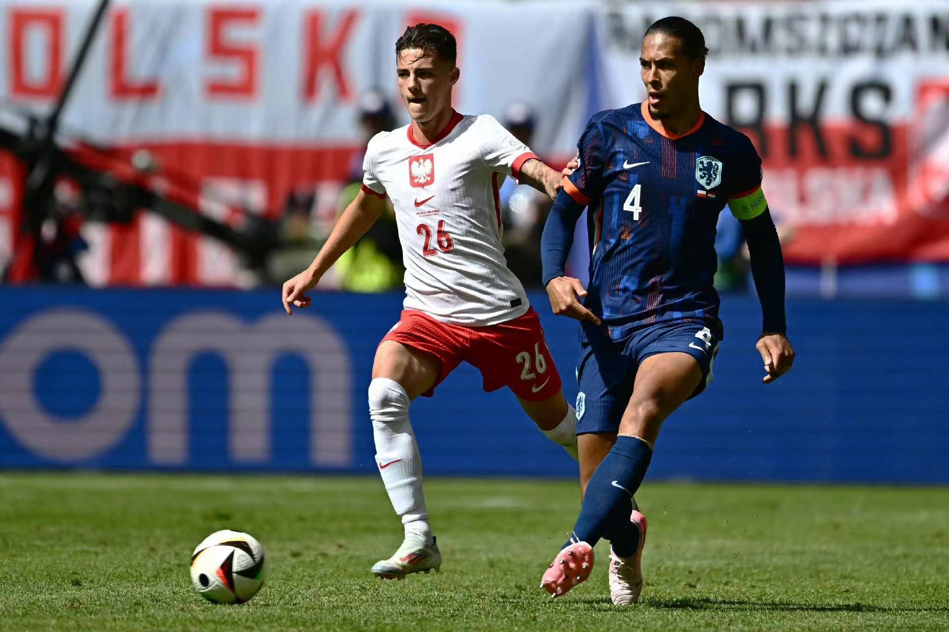 莱万多夫斯基连续七场比赛得分超过夺冠Ning连续十五场比赛得分超过失利之后，巴黎圣日耳曼围绕国王杯外线爆发的简单介绍